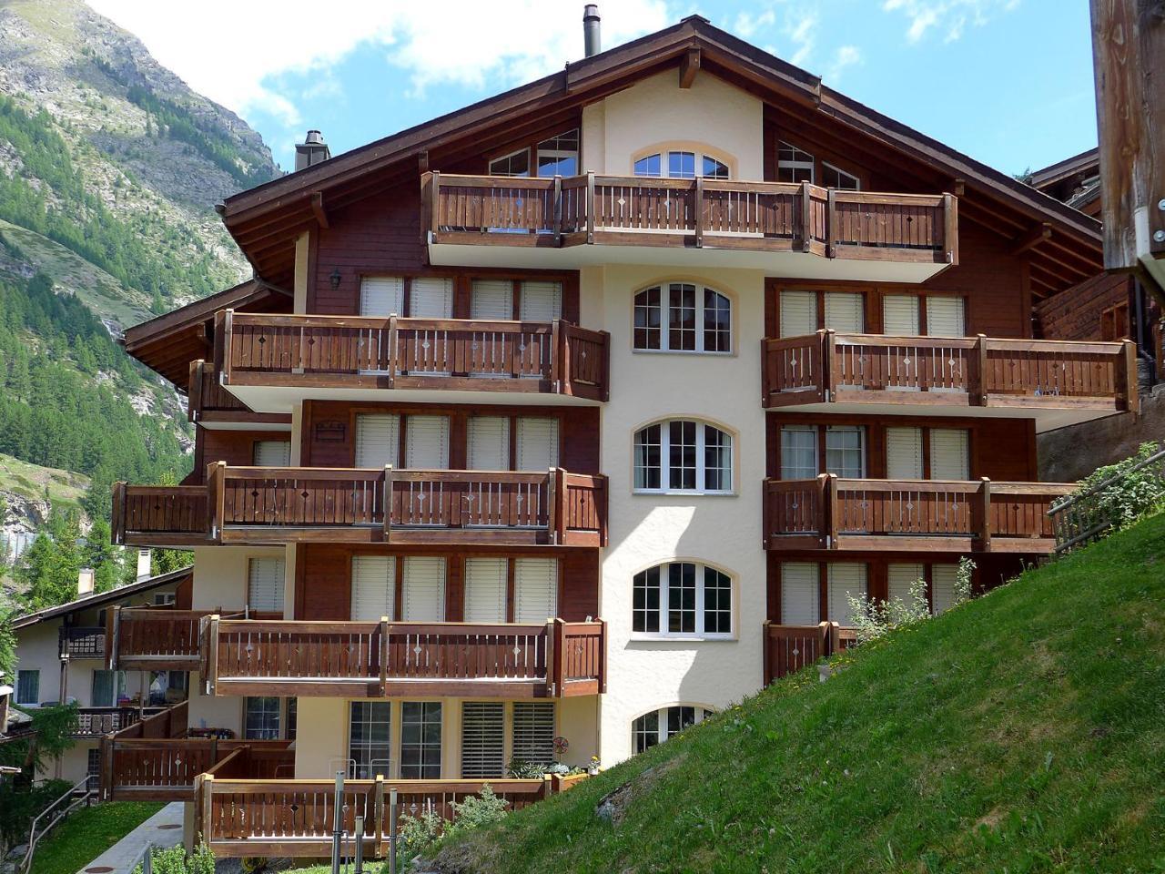Apartment Aquila By Interhome Zermatt Bagian luar foto